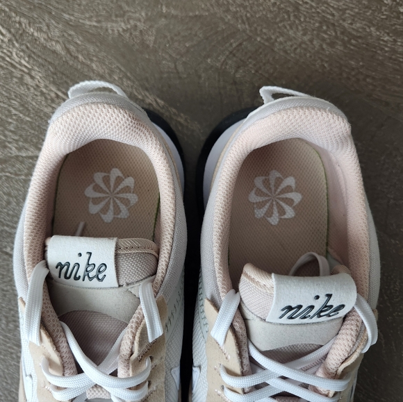 NWOB Nike Air Max Pre Day Shoes - Picture 12 of 13